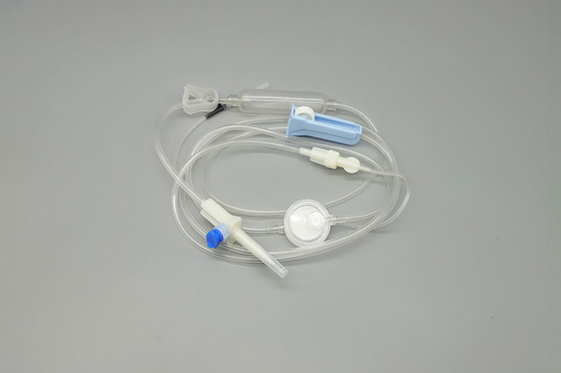Disposable precision filtration infusion set with needle (made of TPE material)