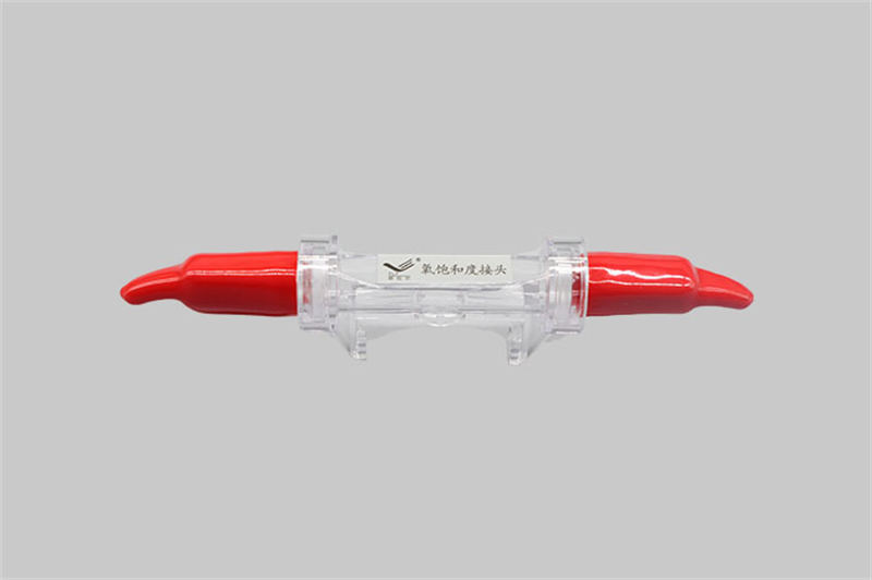 Disposable cardiopulmonary bypass connector