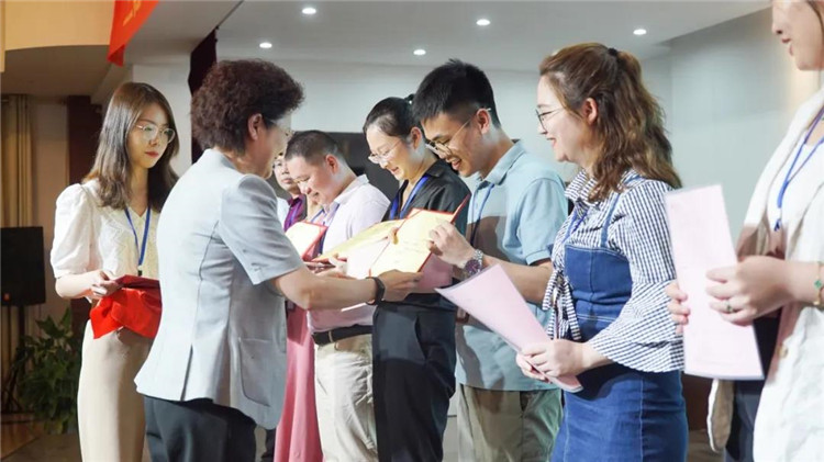 6t����(6TSPORTS)�����Źɷݹ�˾